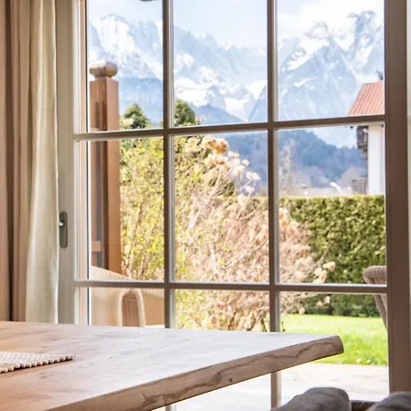 Koenigsblick Apartament *